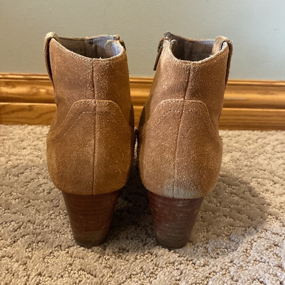 Vionic Waterproof Brown Suede Boots Size 8.5 - Picture 3 of 3